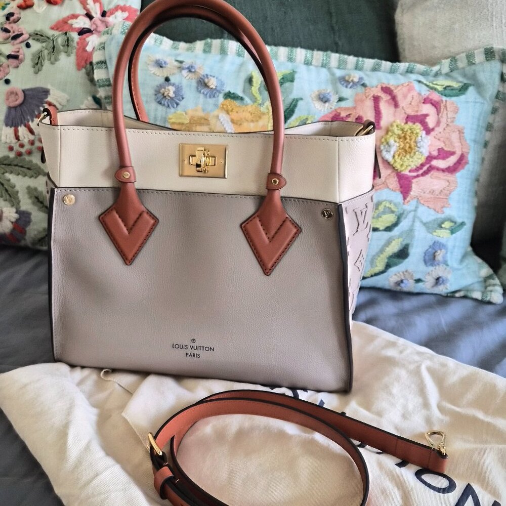 Brand New Never Used! Louis Vuitton On my Side MM